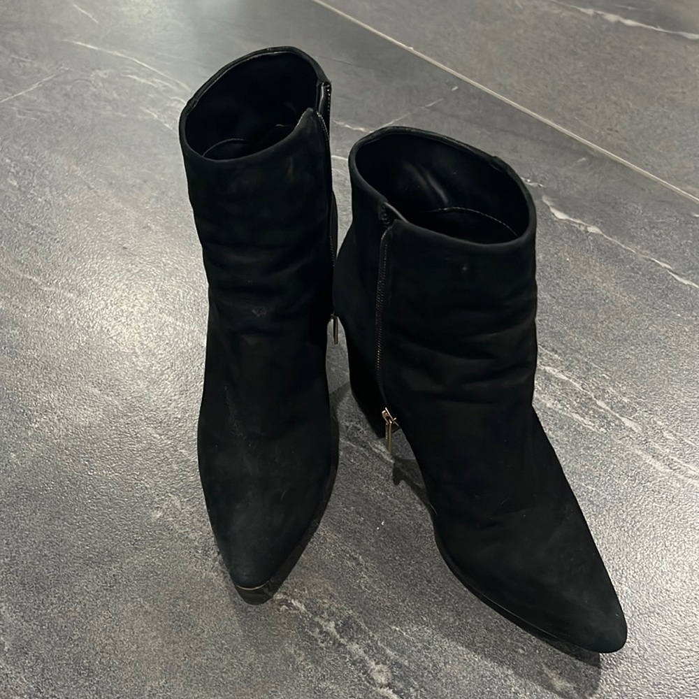Black suede Vince Camuto booties, size 7 1/2